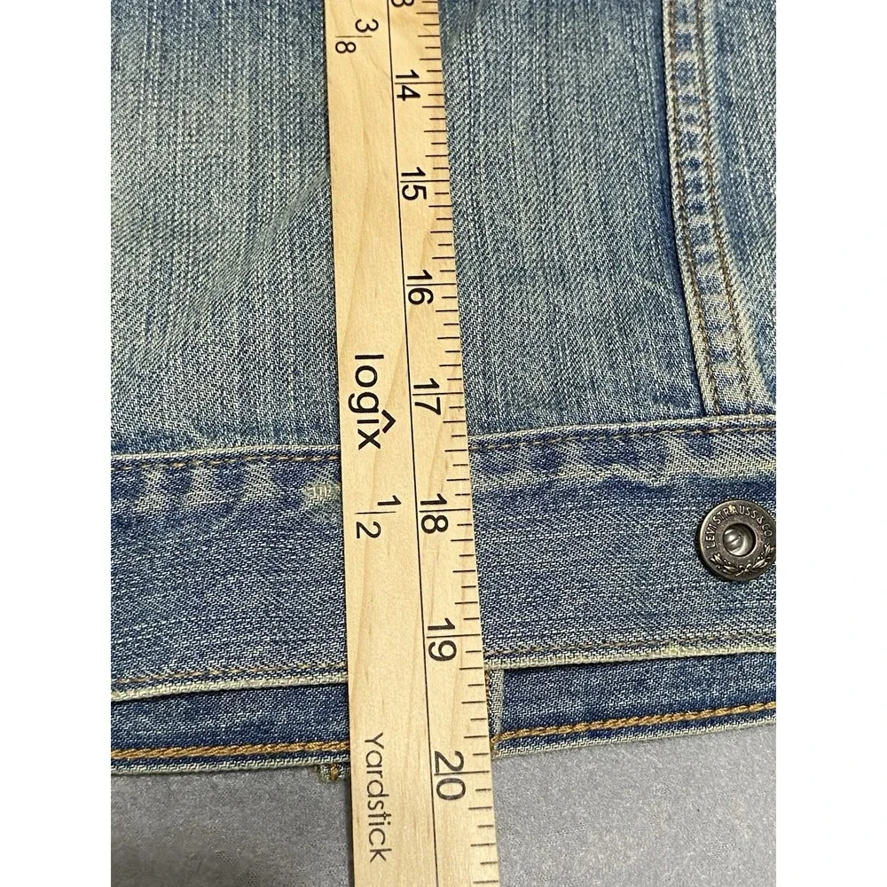Levi's Trucker Boyfriend Jacket Women's Medium Distressed Blue Denim‎